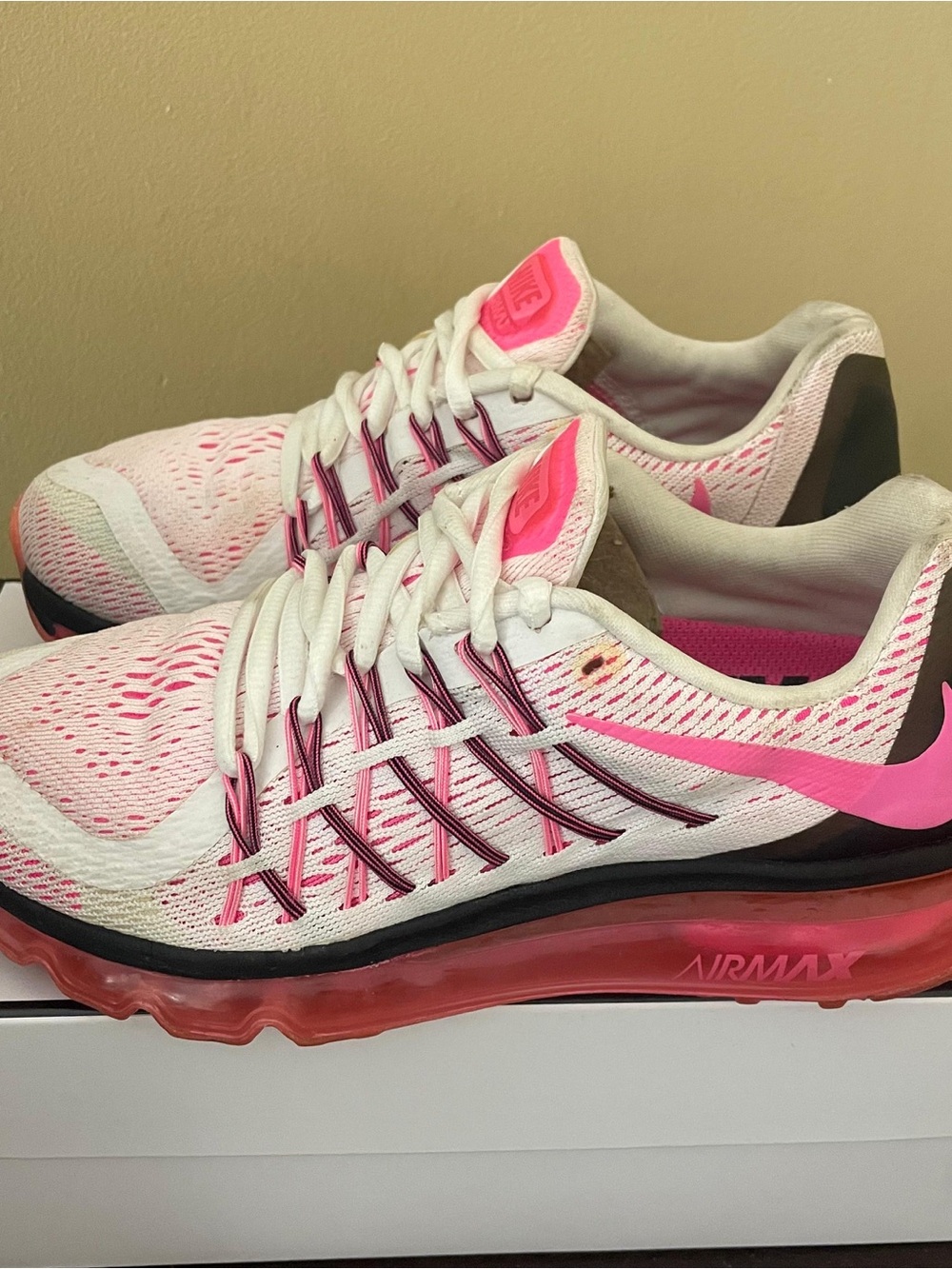 Nike Air Max Women's Pink White Athletic Sneakers